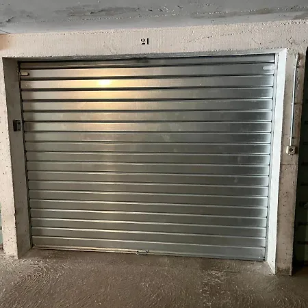 Modern Family 5 Min To +pool +garage Διαμέρισμα *