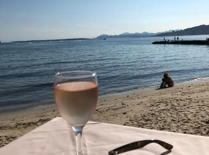 Modern Family 5 Min To +pool +garage 公寓 *