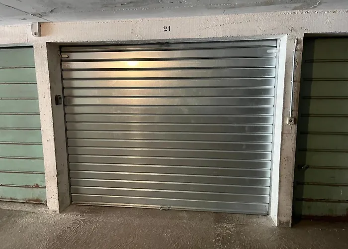 Modern Family 5 Min To +pool +garage 公寓 *